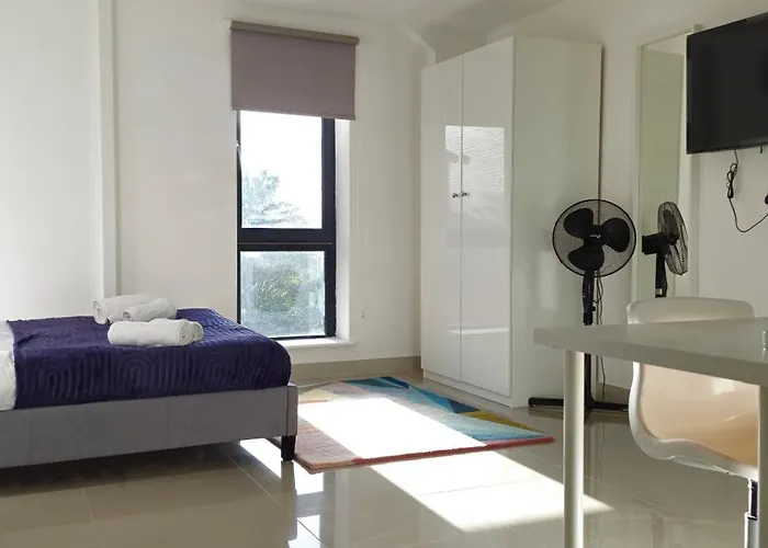 Mpl Ensuites With Kitchenettes Suites - Leeds City - Netflix & Wifi- First Direct & 02 Arena- Lgi Hospital & Uni 5 Mins